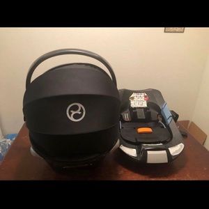 Cybex Aton Q carseat